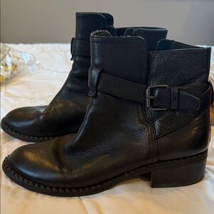 Kenneth Cole Reaction Black Ankle Booties
